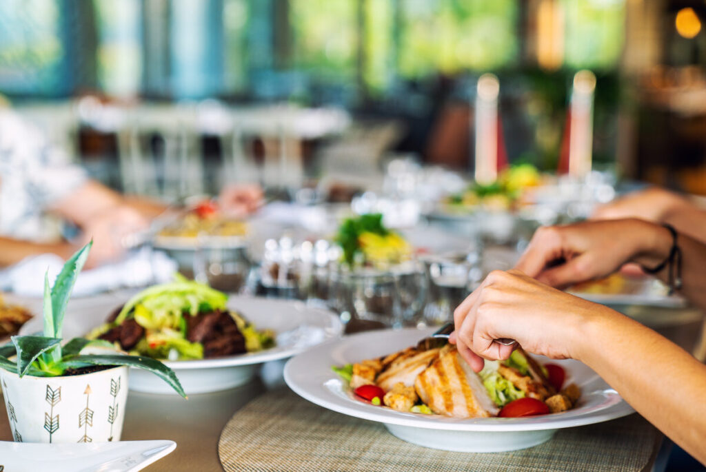 A Foodie’s Guide to West Autumn: Discovering the Best Eats in Fort Wayne’s Cozy Corner